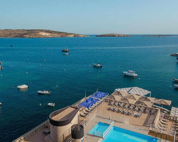 Gillieru Harbour Hotel
