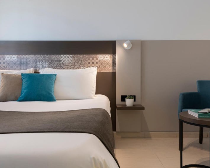 Bayview Hotel & Apartments