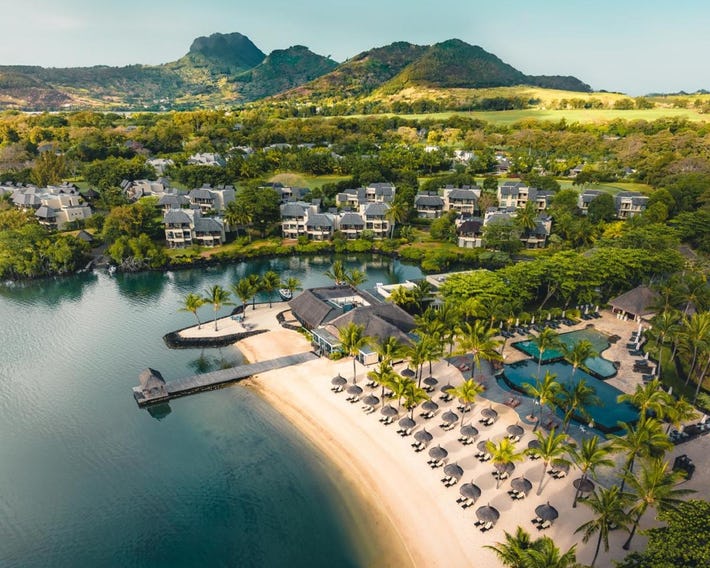 The Bay Club at Anahita