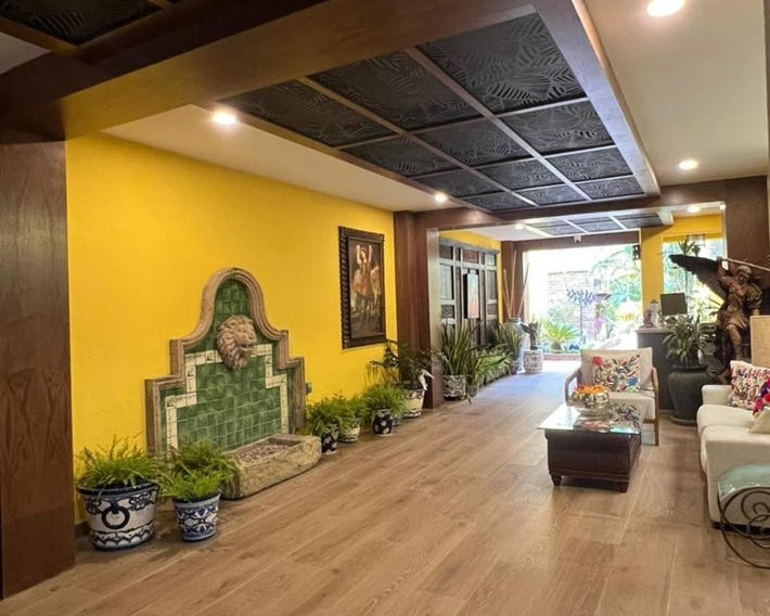 El Encanto Inn