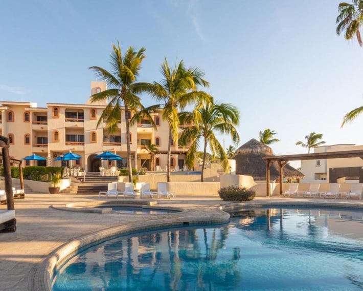 Park Royal Homestay Los Cabos