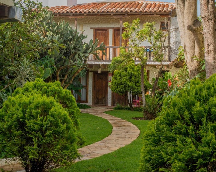 Rossco Hostel & Hotel
