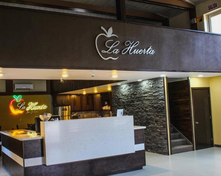 La Huerta Inn & Suites