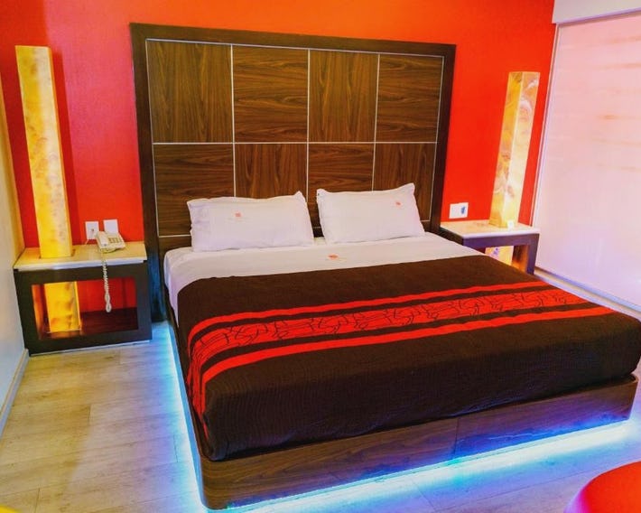 Plutarco Suites