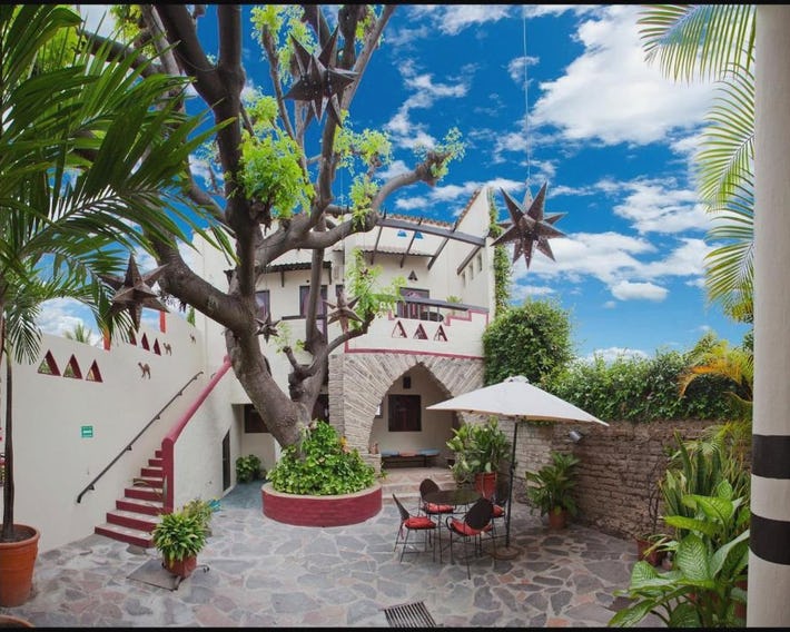Hotel Casa Blanca