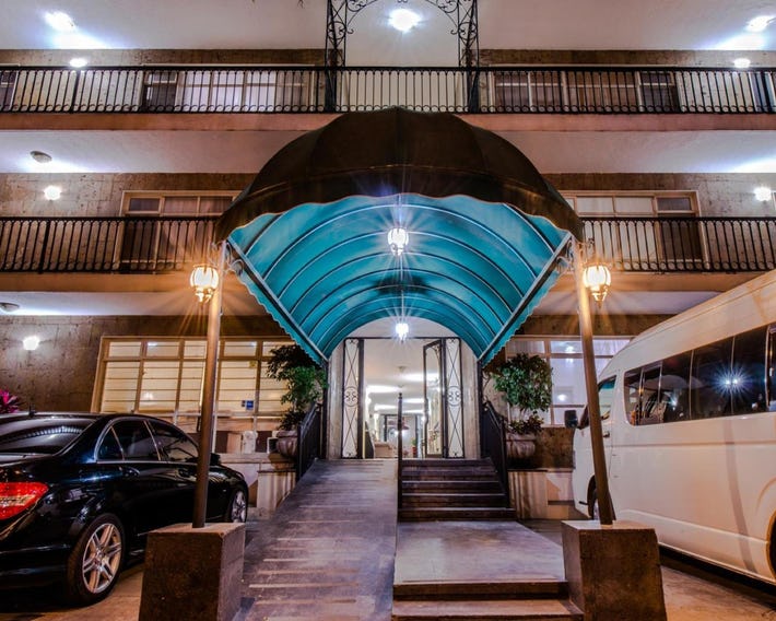 Del Marques Hotel and Suites