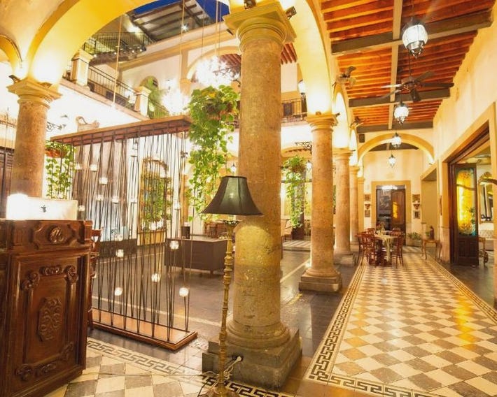 Casa Pedro Loza