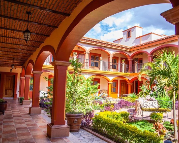 Encanto de la Sierra Hotel