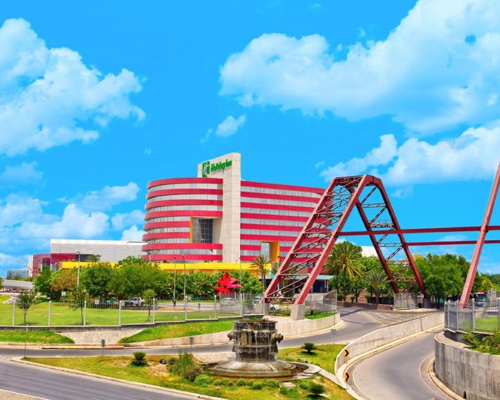 Holiday Inn Parque Fundidora