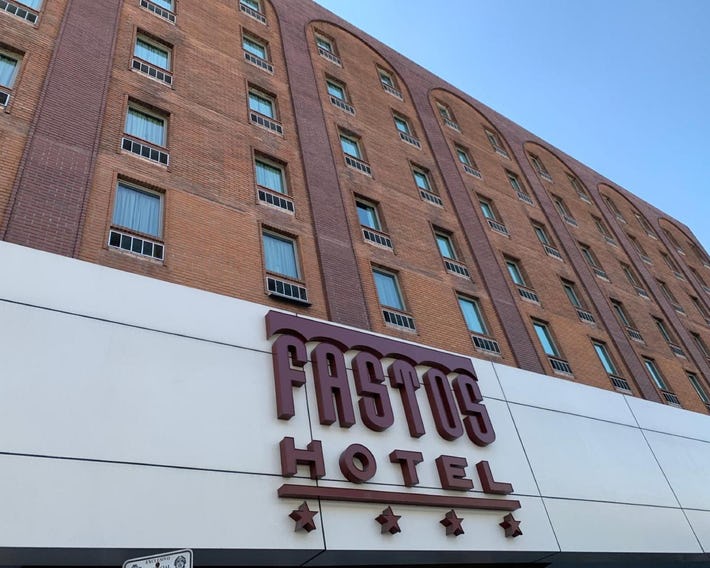 Fastos Hotel