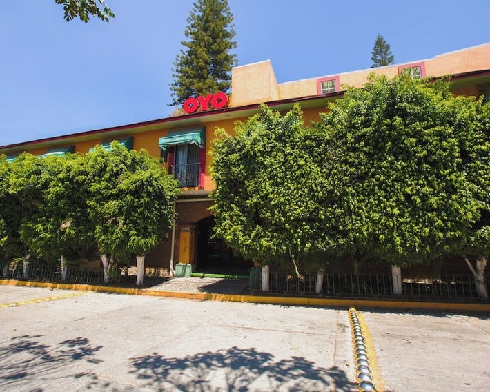 OYO Hotel Maria Teresa Inn