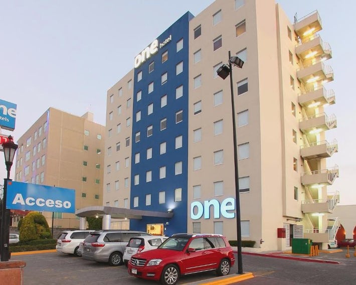 One Queretaro Plaza Galerias