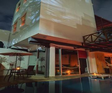 Cancún Plaza Hotel & Hostal