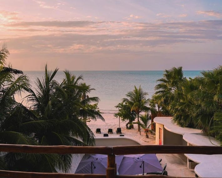 Beachfront Hotel Boutique DK