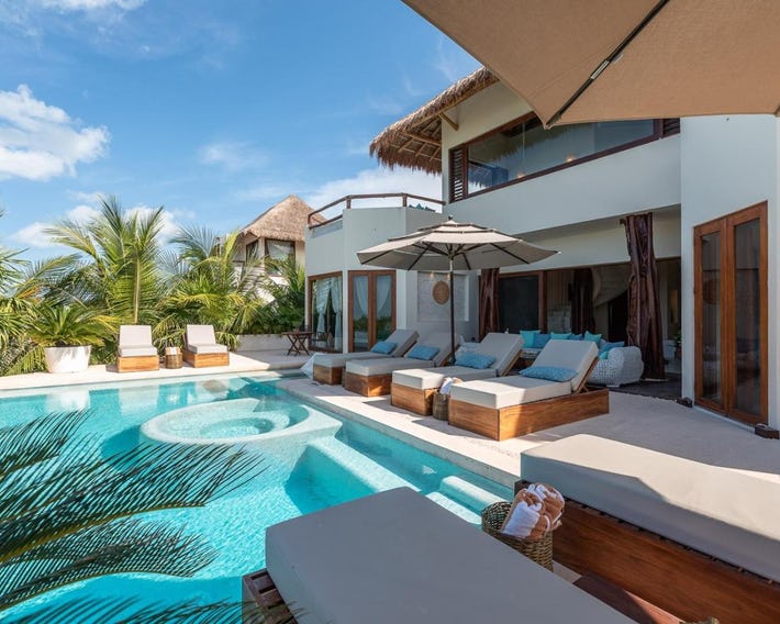 Casa Punta Coco & Beach Club