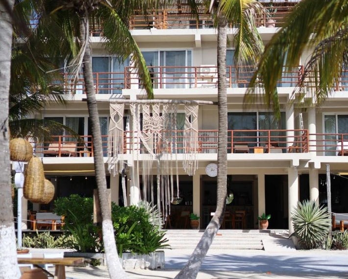 Noah Beach Hotel & Suites