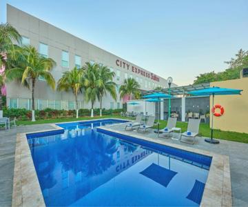 City Express Suites by Marriott Playa Del Carmen