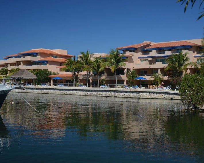 Porto Bello Gran Marina by GuruHotel