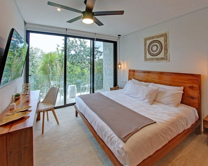 Loveboat Penthouse Studio With Private Splash Pool – Penthouse 5 B – By Salt-Kisses