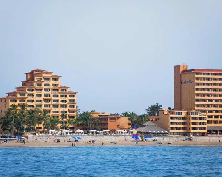 Costa de Oro Beach Hotel