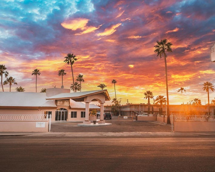 El Camino Hotel & Suites