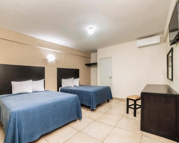Hotel Puerto Inn