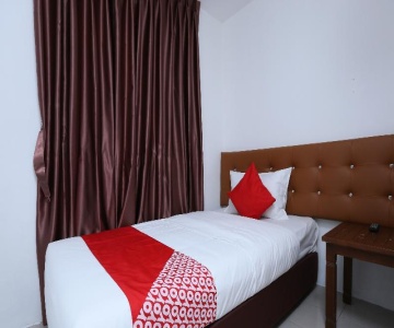 Eg Hotel Jj by OYO Rooms