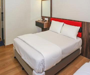 Happy Hotel by OYO Rooms