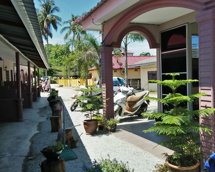 Kampung Guesthouse Hostel