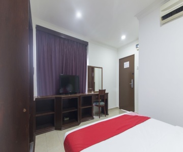 Venice Fajar Hotel by OYO Rooms