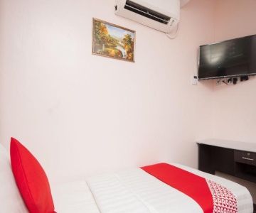 Bintang Fajar Hotel by OYO Rooms