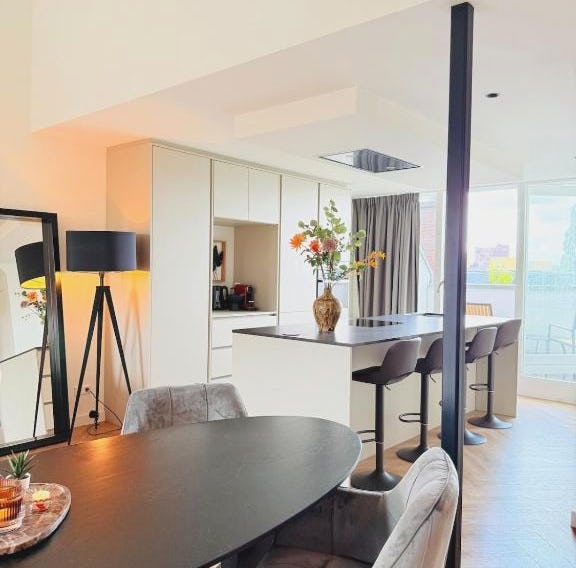Cooth's Luxury Loft with City Views