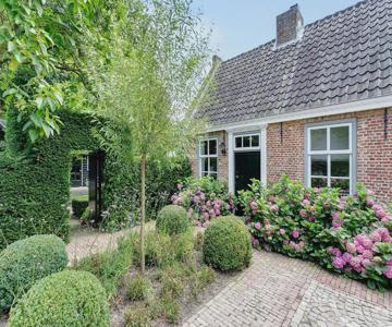 Van Gogh Cottage