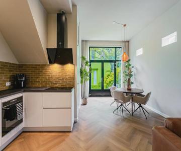 Stylish apartment next to the Amstel River - Unit A
