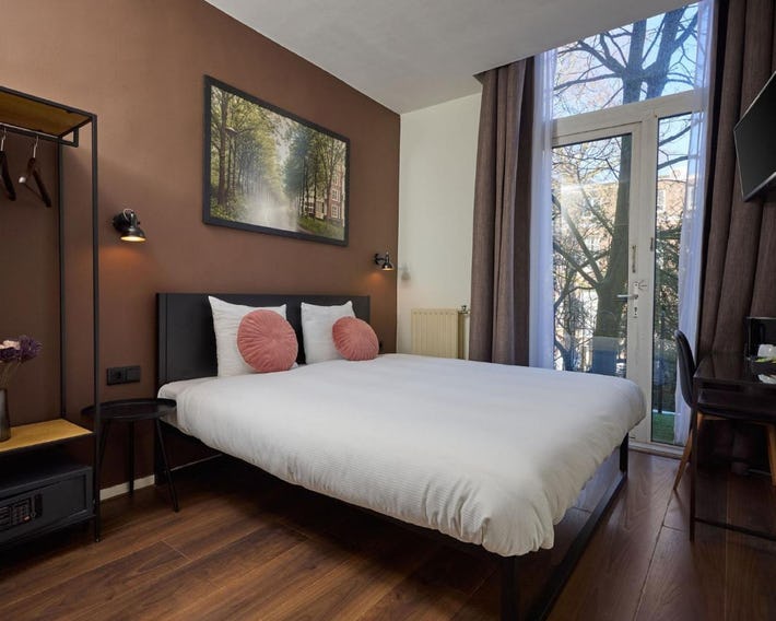 Quentin England Hotel