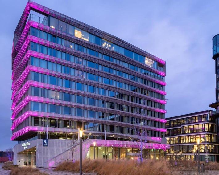 Moxy Amsterdam Houthavens
