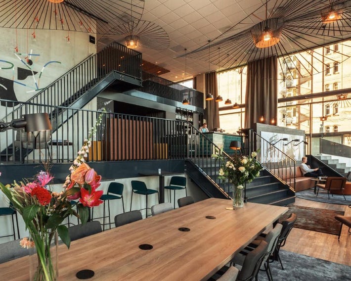 Holiday Inn - the niu, Fender Amsterdam