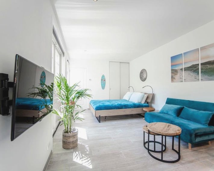 Good Vibes Romantic Studio incl free private parking