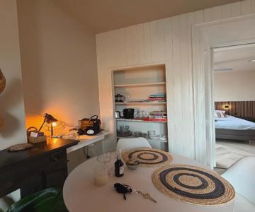 Mel's Apartment 1