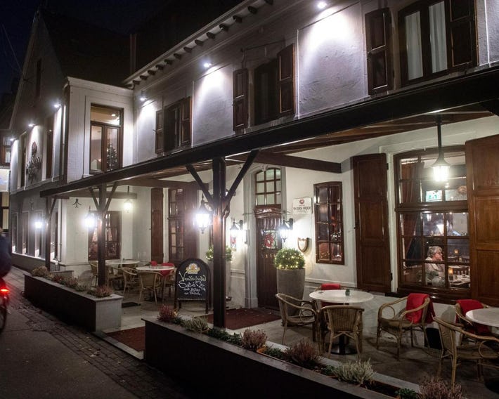In Den Hoof & Restaurant