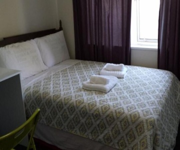 Delamain Holiday House And B&B
