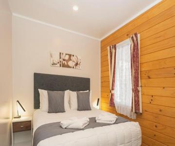 Tudor Park Motel Spacious with kitchens 1 minute walk to restaurant and shopping centre and Gisborne