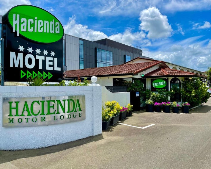 Hacienda Motor Lodge