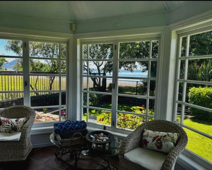 The Lake House with private spa Lake Rotorua