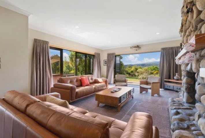 Riverstone Lake Tarawera