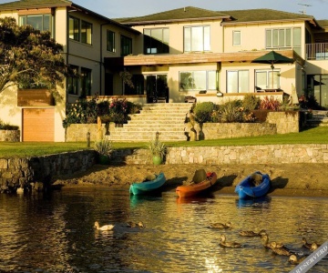 Nicara Lakeside Lodge