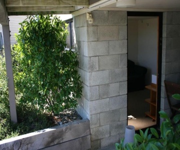 Pohara Beachfront Motel