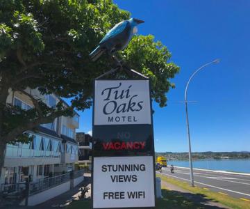 Hotel Tui Oaks Motor Inn