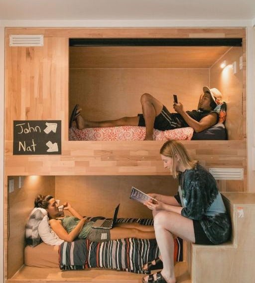 Finlay Jack's Backpackers