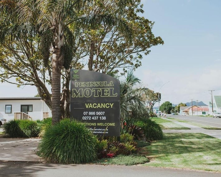 Peninsula Motel